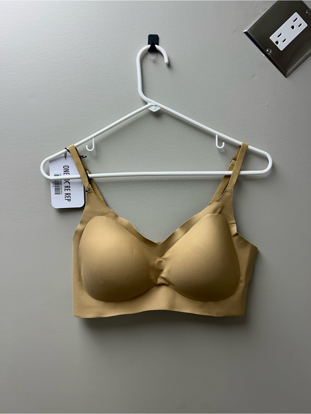 Zyia Active Womenโs Nude Abbie Luxe Bra